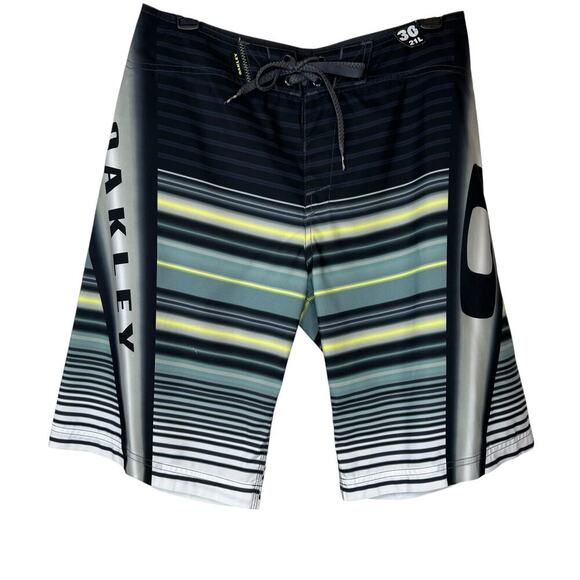 OAKLEY 10.5" Board and Surf Shorts in Black & Gray Men's 30 Waist - Picture 3 of 13